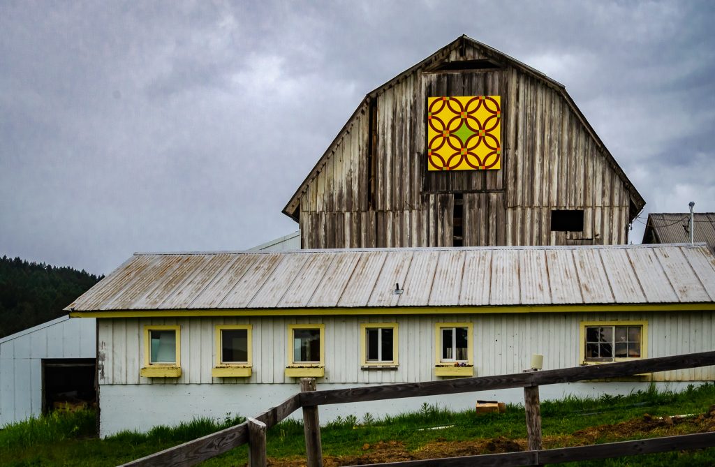 Plum Hill Vineyard's 100+ year old former dairy barn shows off a Double Wedding Ring design.