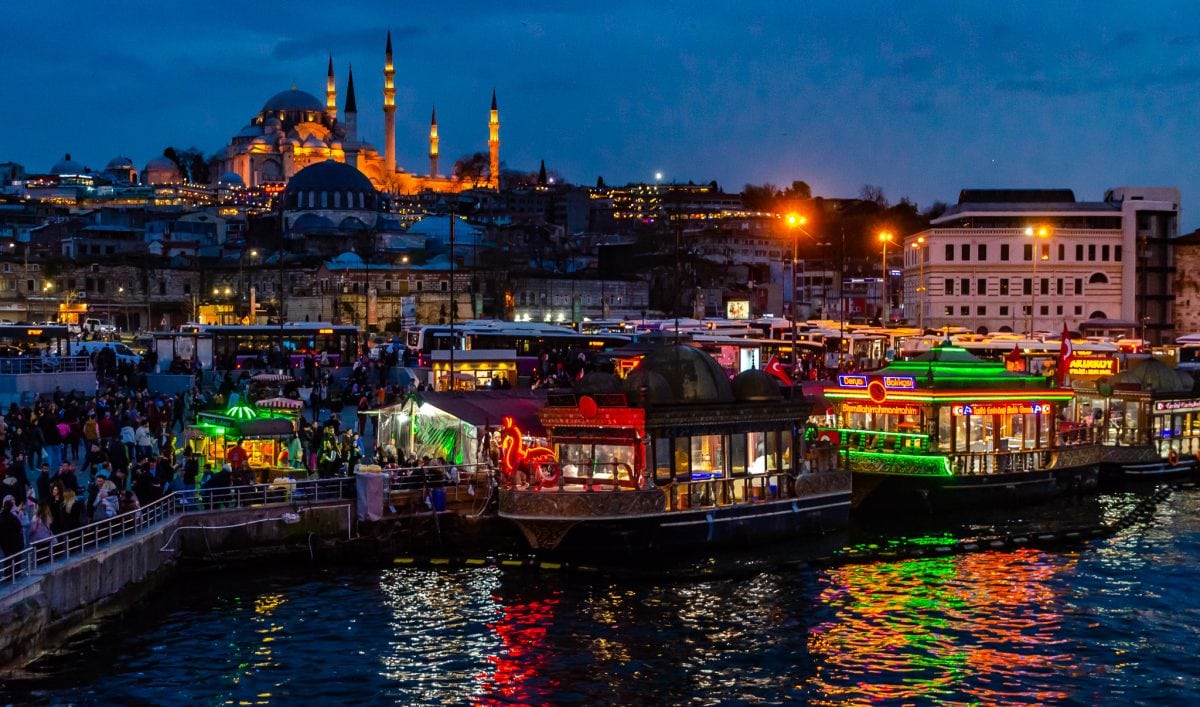 PhotoPOSTcard: The Magic Hour In Istanbul