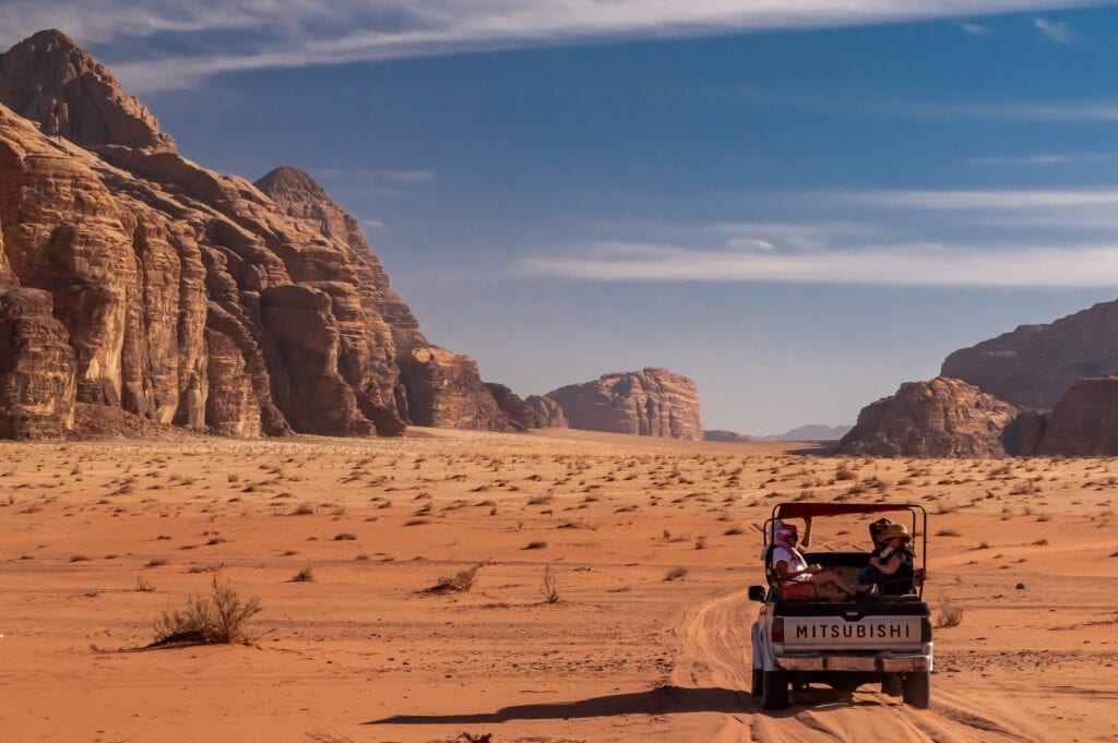 Driving in Wadi Rum to see the scenery