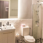 Large modern bathroom