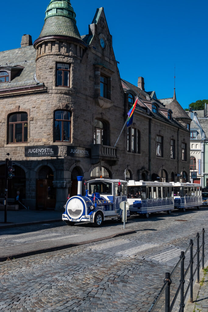 The tourist train in front of the Jugendstilsenteret museum in Aalesund