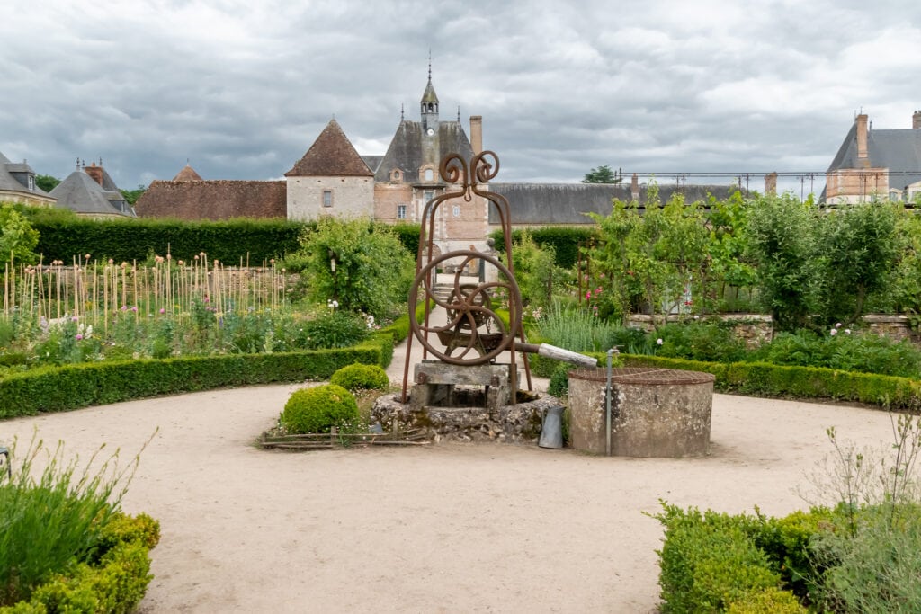 the kitchen garden at Chateau de la Boussiere