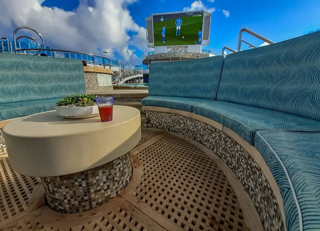 Lounge area by the pools on the Sky Princess