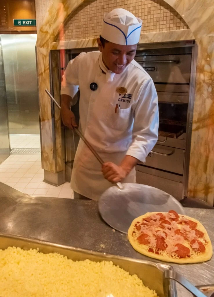Get freshly prepared pizza at Alfredo's