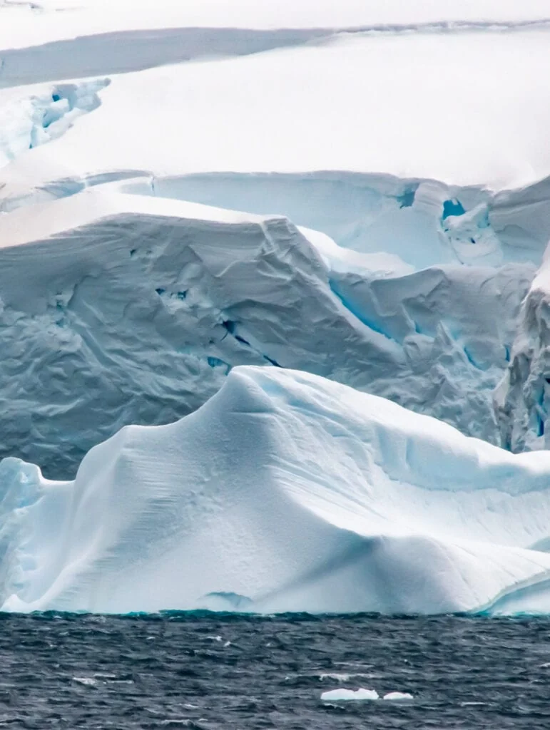 Glacier and iceberg in the Neumayer Channel
