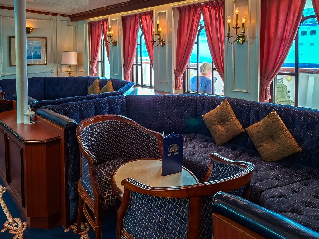 Indoor lounge on the Star Clipper