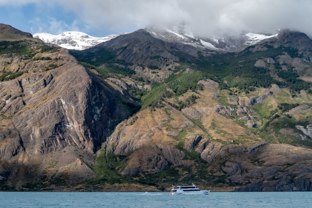 One of the boats cruising on Lago Argentino