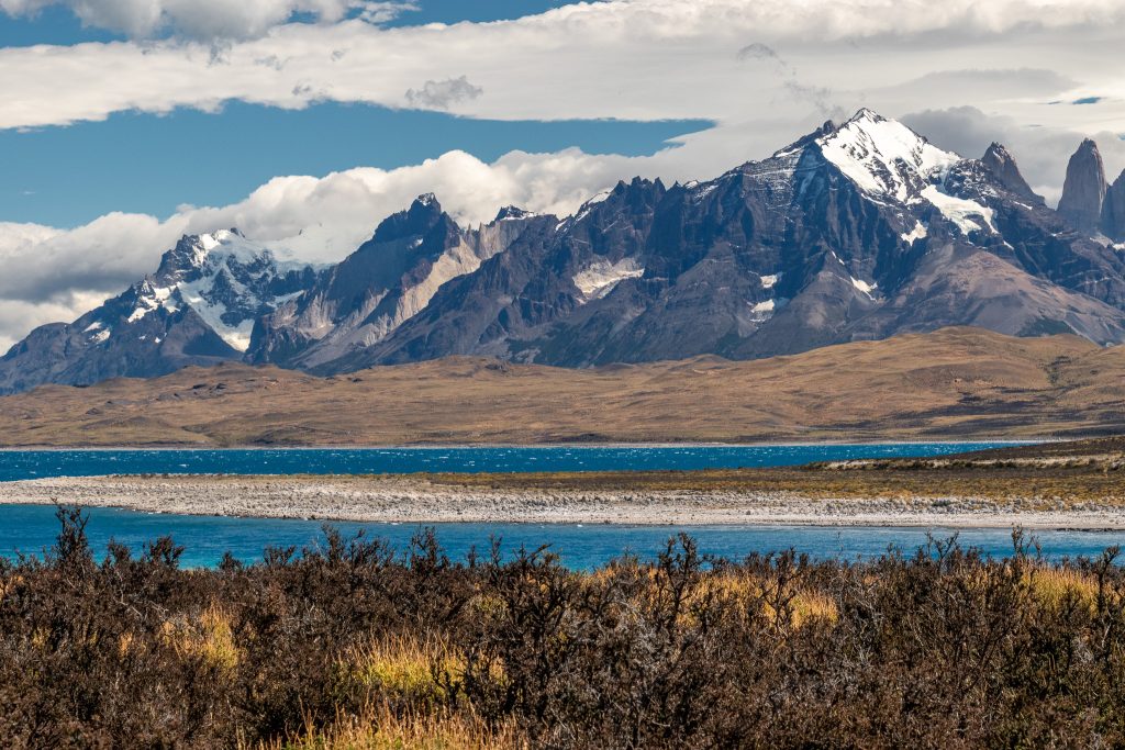 Lago Sarmiento viewpoint