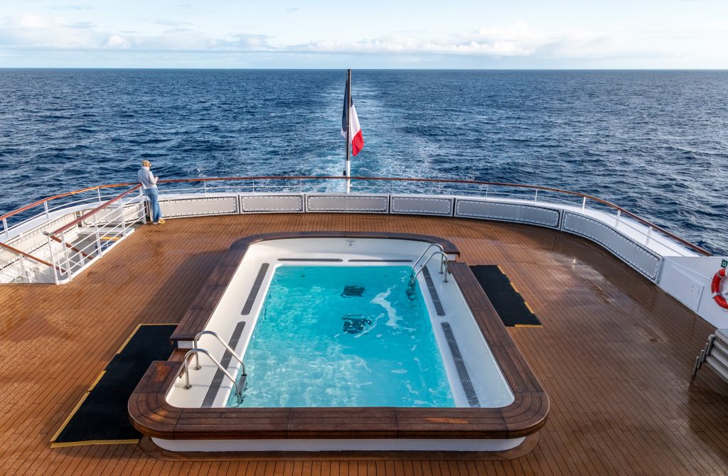 Pool and outdoor terrace on the L'Austral
