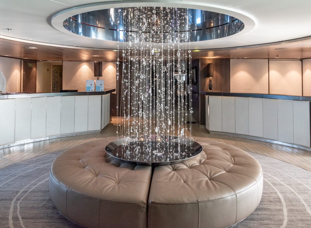 Lobby and reception area on the L'Austral