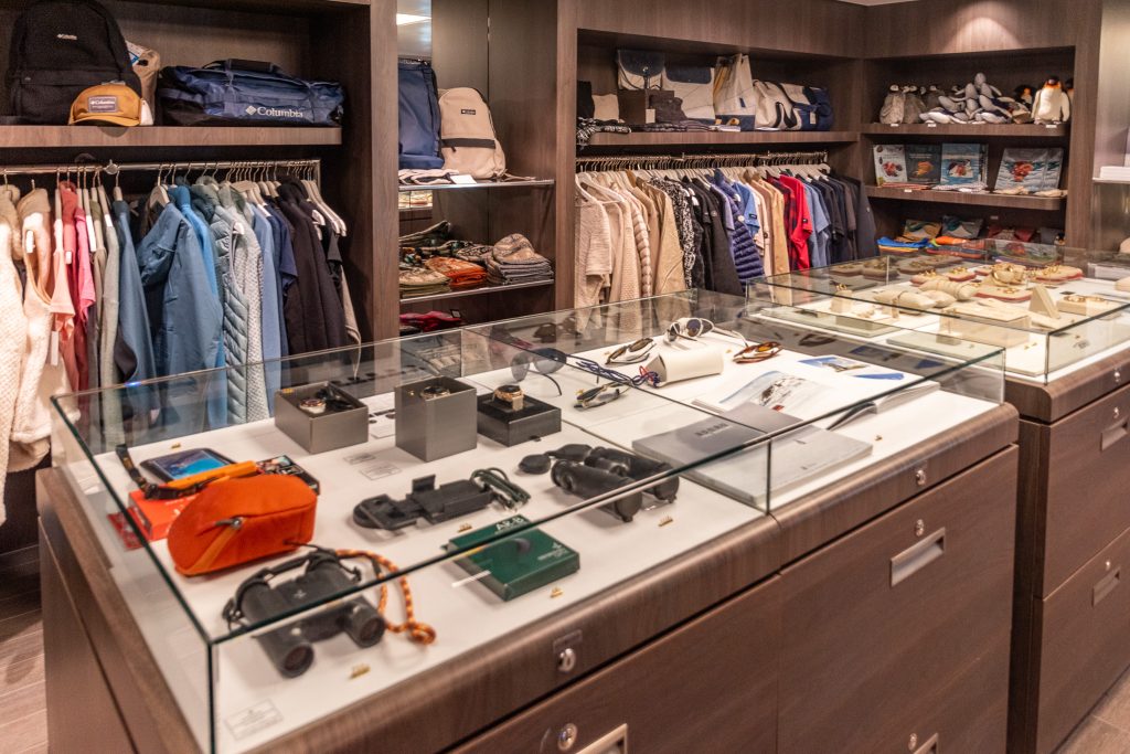 The shop on the L'Austral
