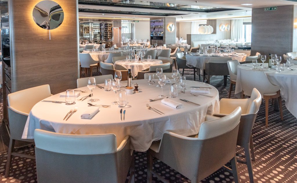 Restaurant Le Coromandel on the L'Austral