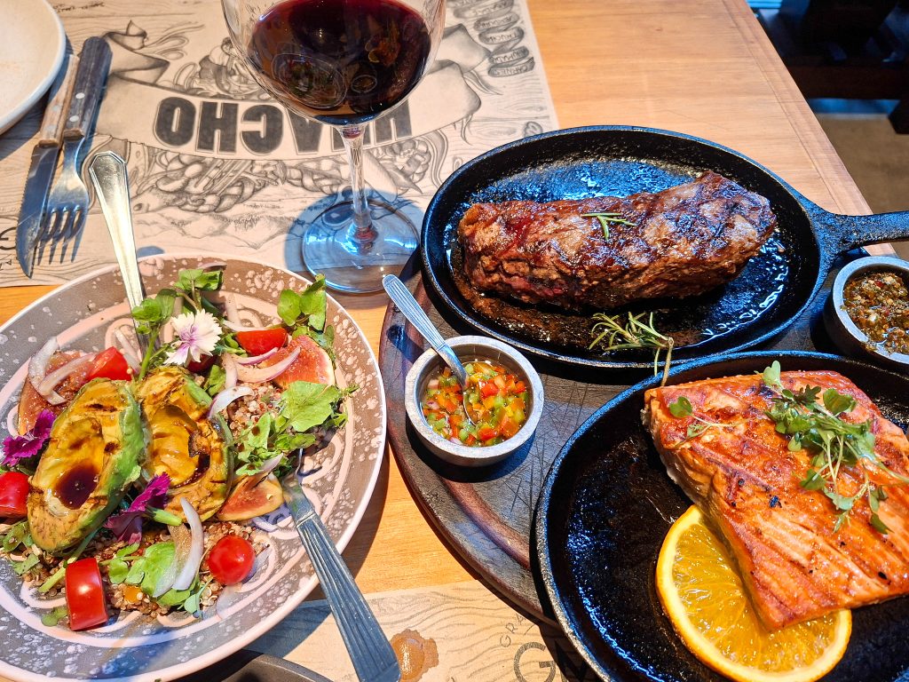 Dinner at Huacho
