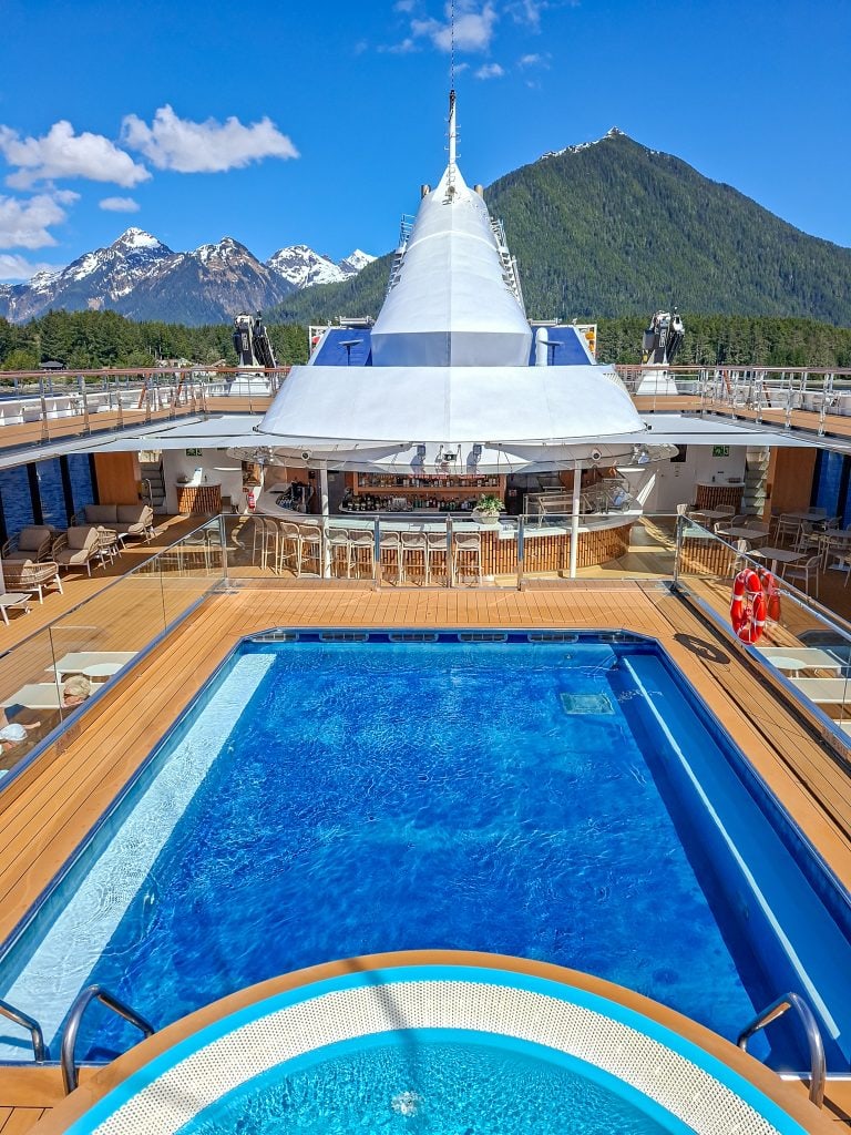 Pool and outdoor terrace on the Star Seeker