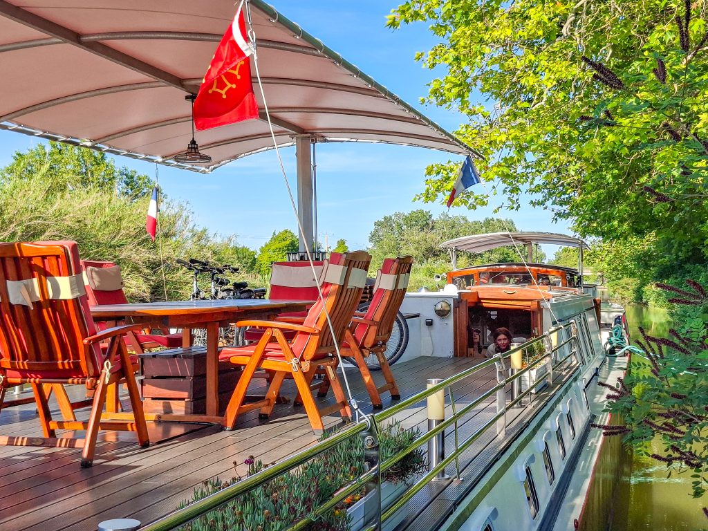 Our pastoral mooring spot in Portiragnes