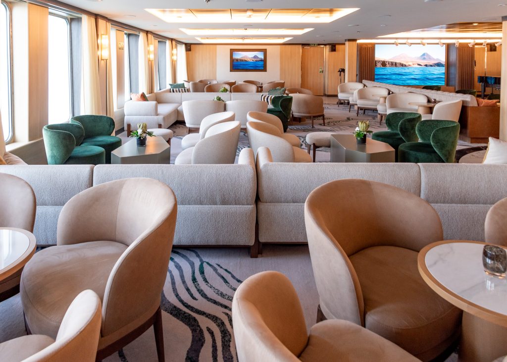 The lounge on the Star Seeker