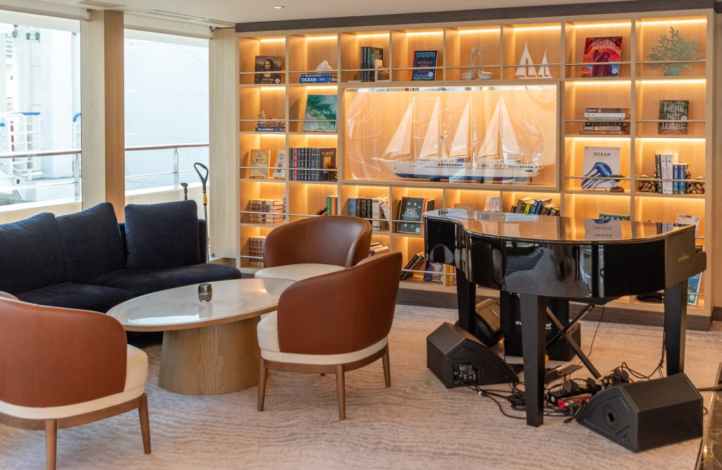 The other side of the library on the Star Seeker