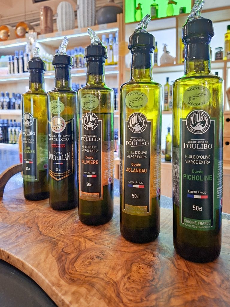 Tasting French olive oil