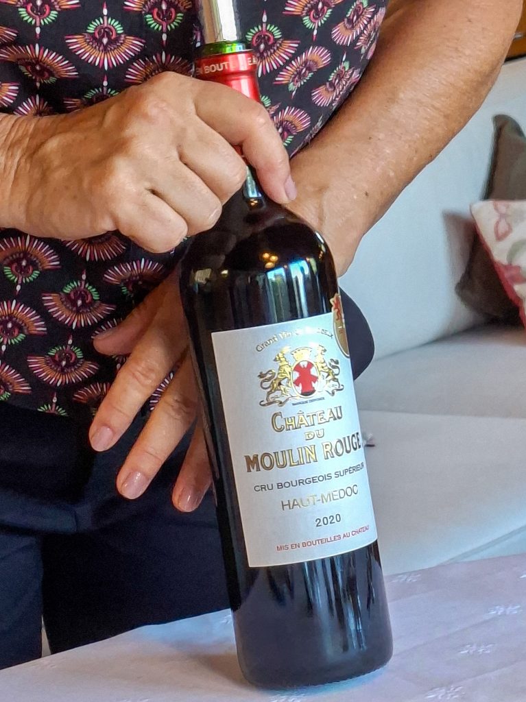Presenting the wine