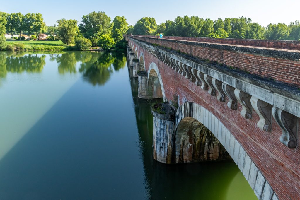 The Tarn aqueduct