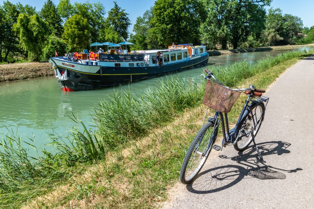 Biking alongside the Rosa