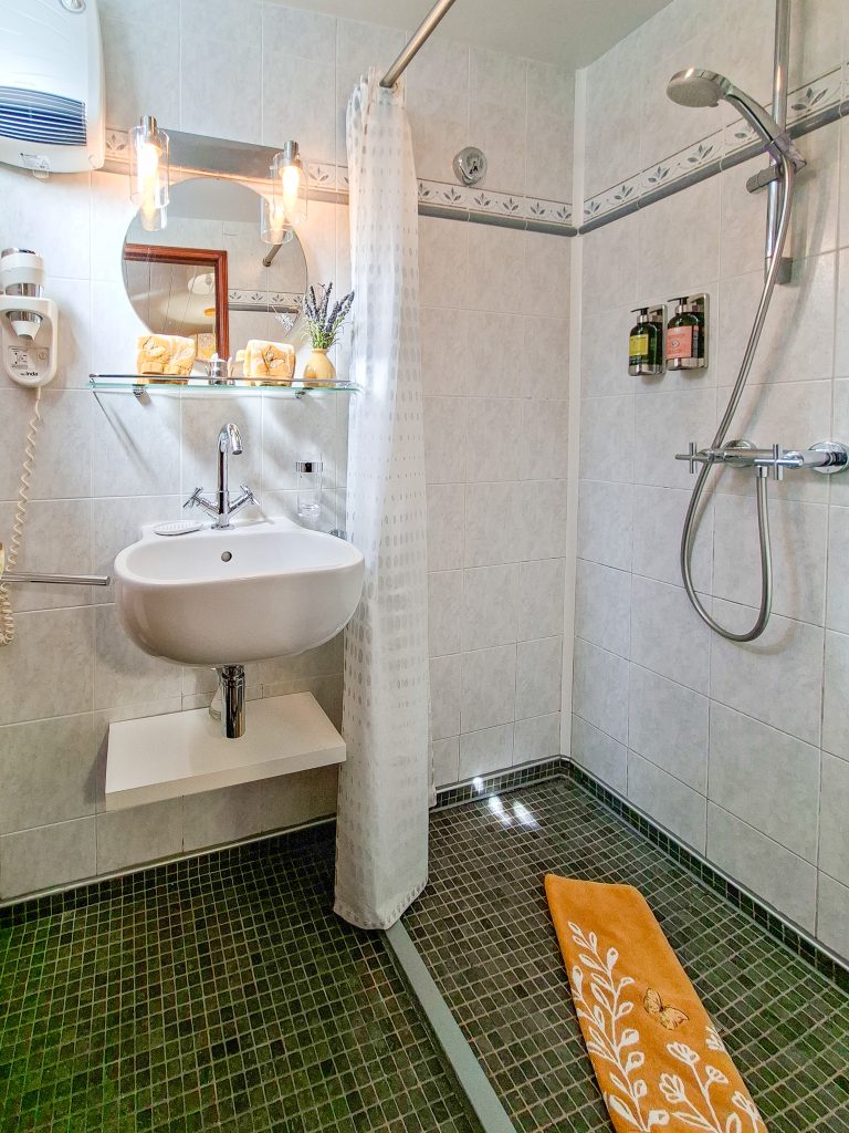 Our bathroom on the Rosa barge