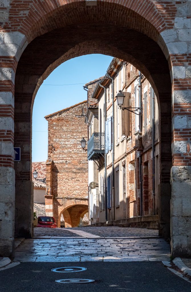 Entering Auvillar
