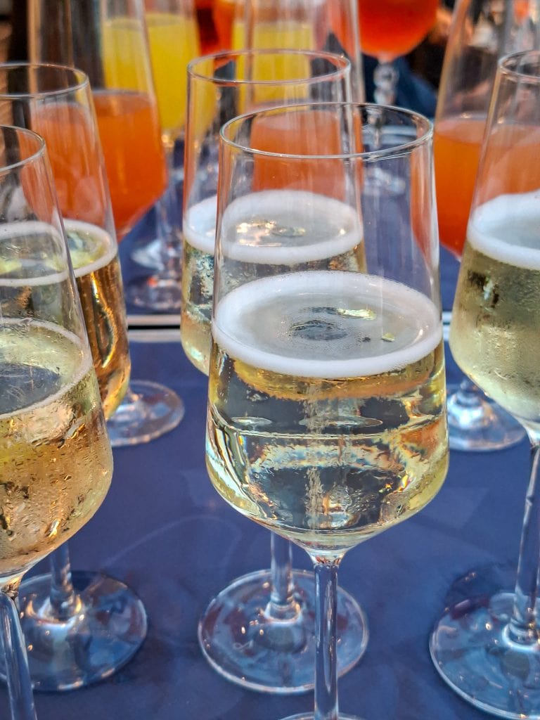 Welcome aboard drinks in the Yacht Club top Sail lounge